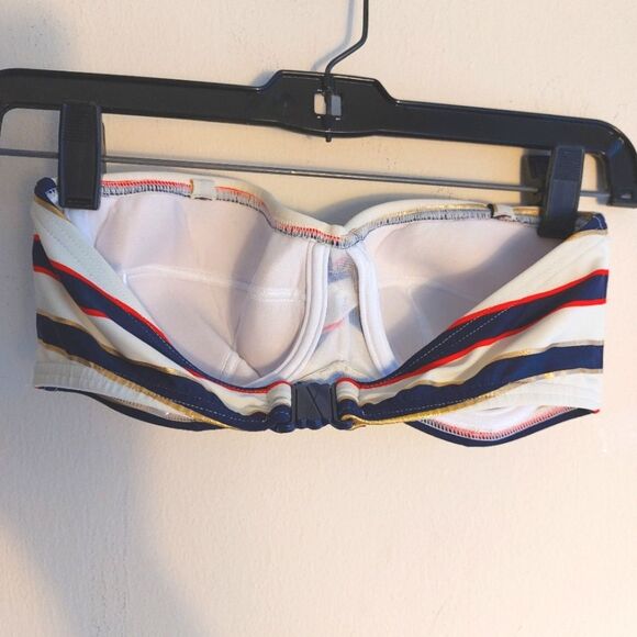 FigLeaves Santa Chuz Underwired Twist Bandeau Bkini Top Size 30D - Picture 4 of 8